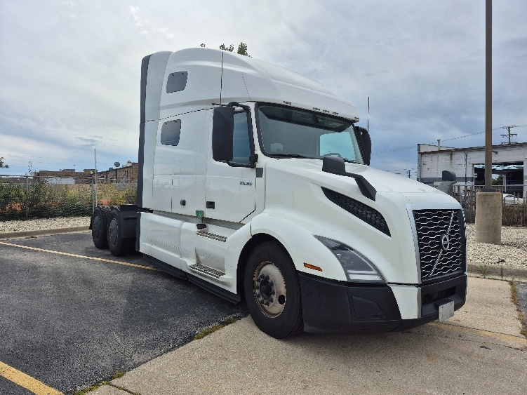 2023 Volvo VNL 760 in Chicago (Chicago Ridge), IL