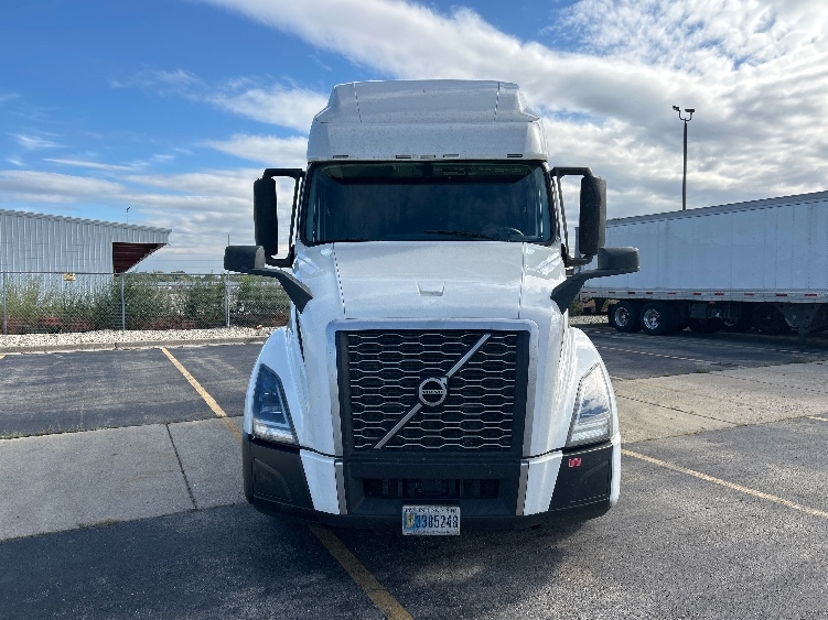 2023 Volvo VNL 760 in Chicago (Chicago Ridge), IL — photo 2