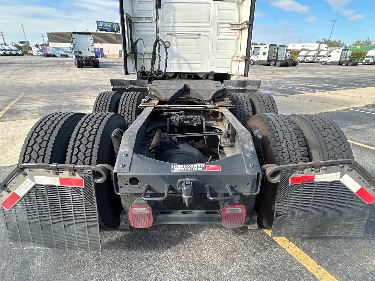 2023 Volvo VNL 760 in Chicago (Chicago Ridge), IL — photo 6