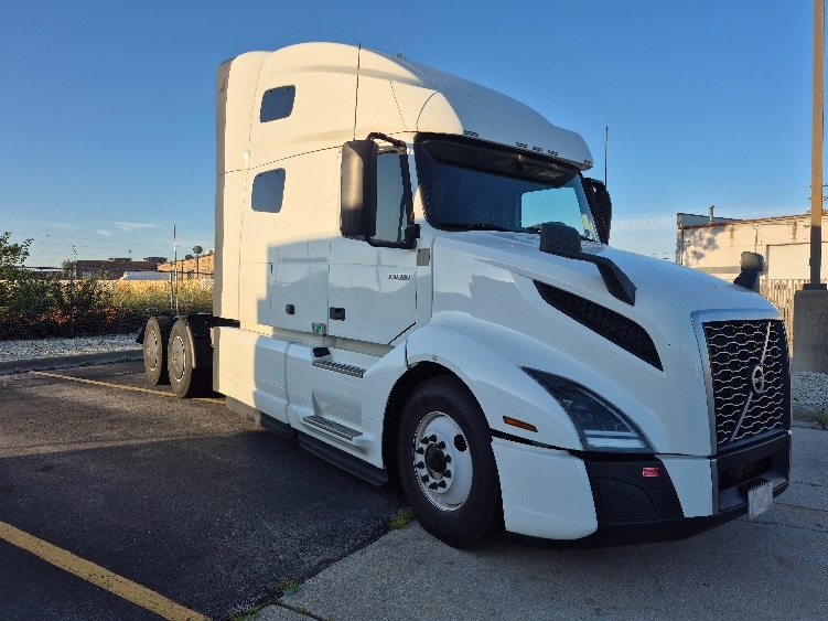 2023 Volvo VNL 760