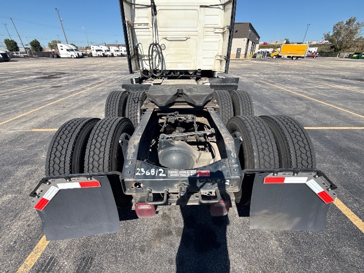 2023 Volvo VNL 760 in Chicago (Chicago Ridge), IL — photo 6