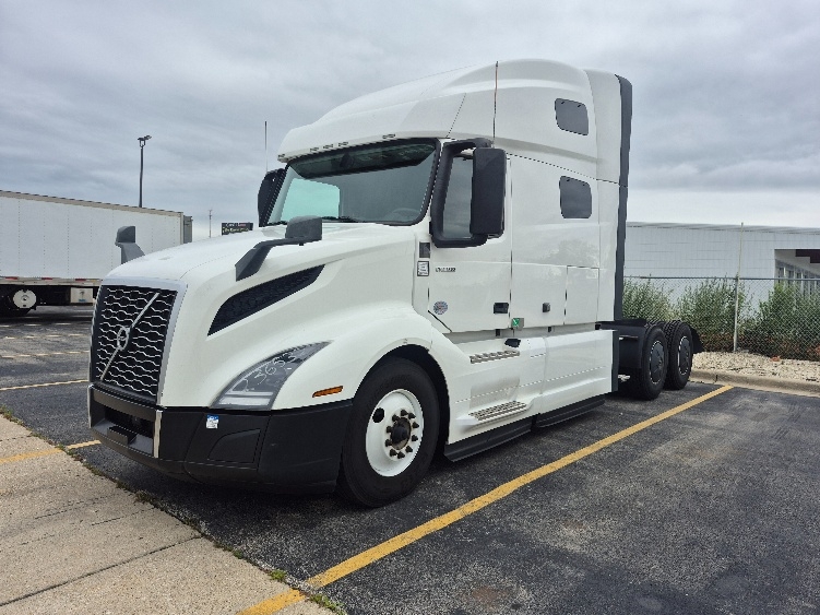 2023 Volvo VNL 760 in Chicago (Chicago Ridge), IL — photo 3