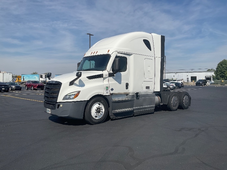 2023 Freightliner Cascadia in Piqua, OH — photo 3