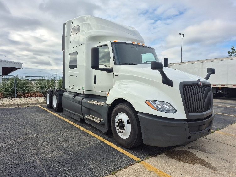 2024 International LT in Chicago (Chicago Ridge), IL
