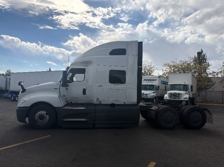 2024 International LT in West Sacramento, CA — photo 4