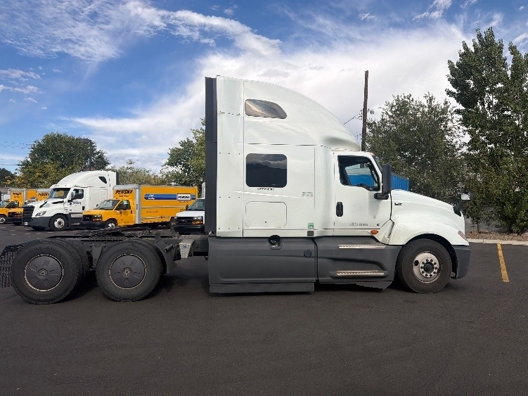 2024 International LT in West Sacramento, CA — photo 8