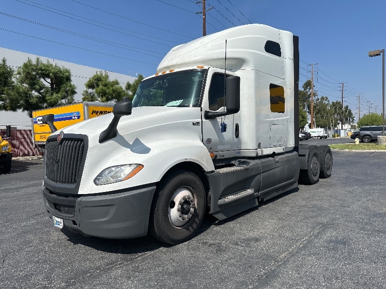 2023 International LT in Torrance, CA — photo 3