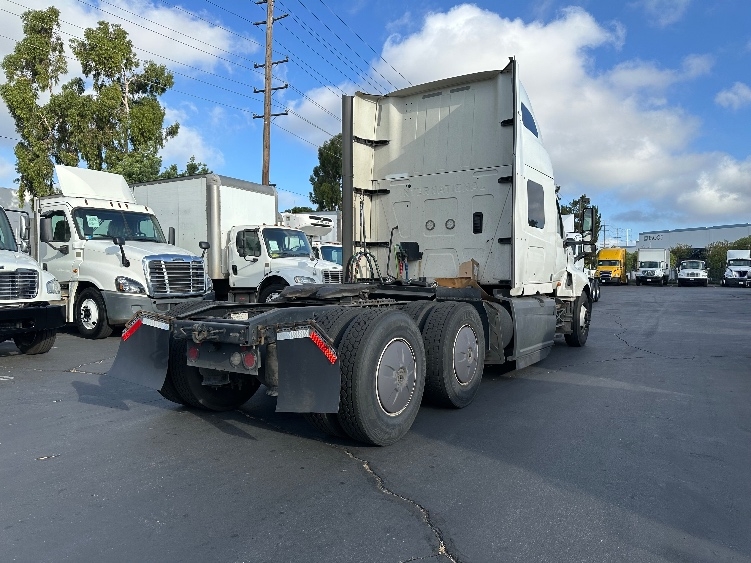 2023 International LT in Torrance, CA — photo 7