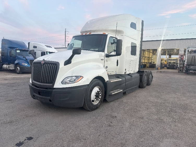 2024 International LT in Dallas, TX — photo 3