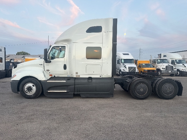 2024 International LT in Dallas, TX — photo 4