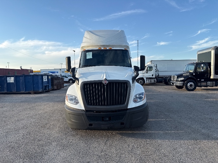 2024 International LT in Dallas, TX — photo 2