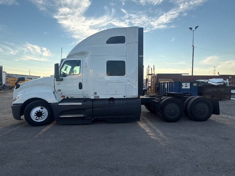 2024 International LT in Dallas, TX — photo 4