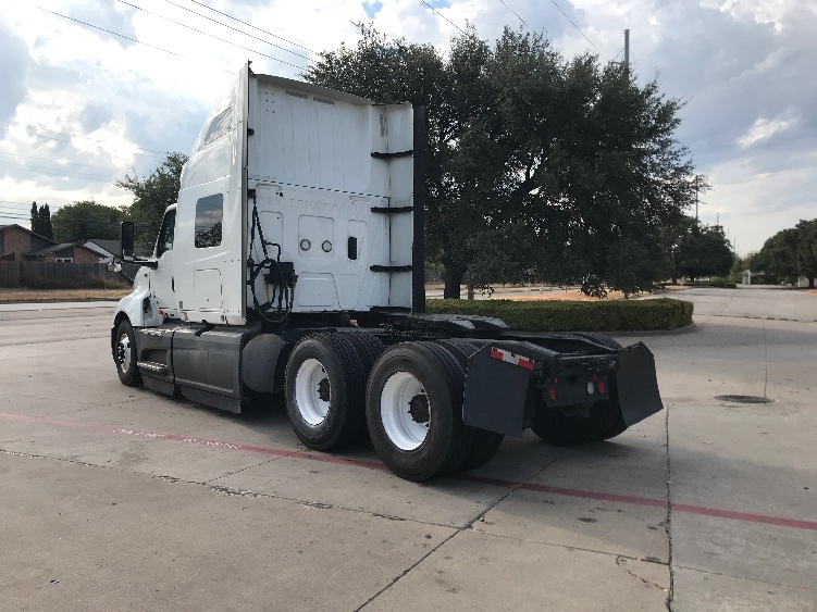 2023 International LT in Garland, TX — photo 5
