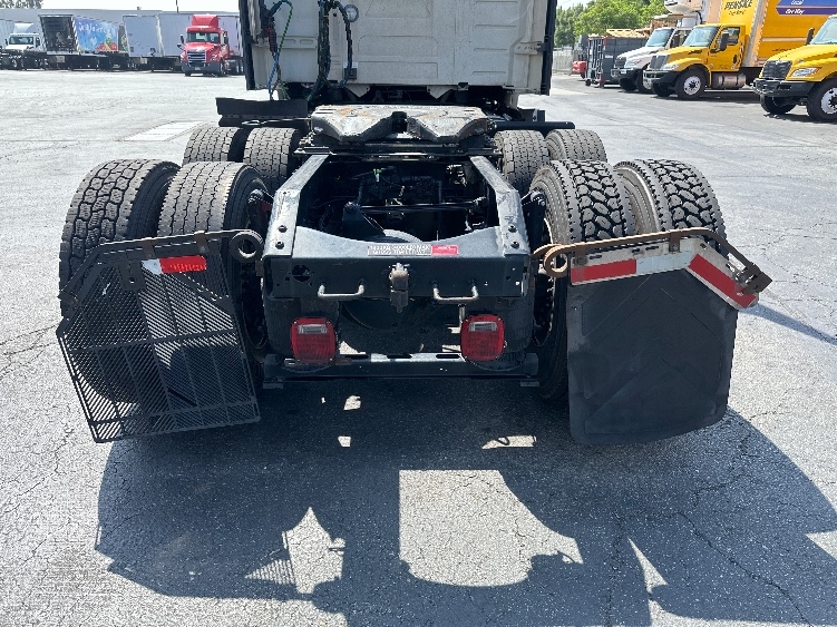 2023 Volvo VNL 760 in Torrance, CA — photo 6