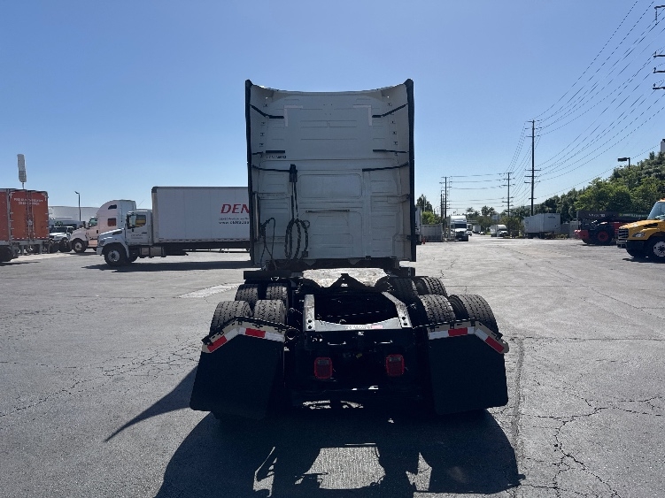 2023 Volvo VNL 760 in Fontana, CA — photo 6